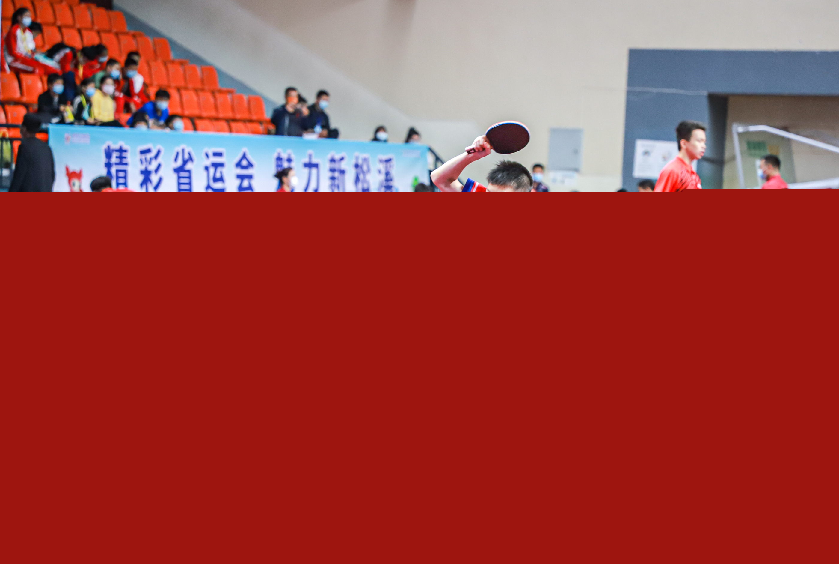 客和观众涌 客和观众涌