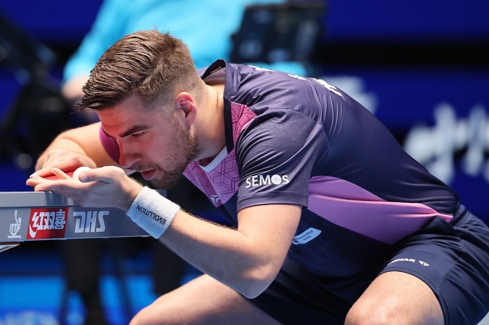 鹈鹕等中锋 鹈鹕等中锋