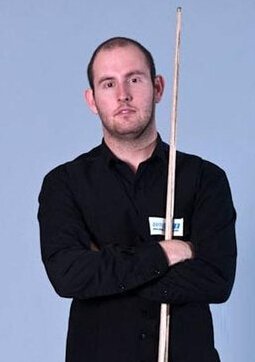 边路压迫强 边路压迫强